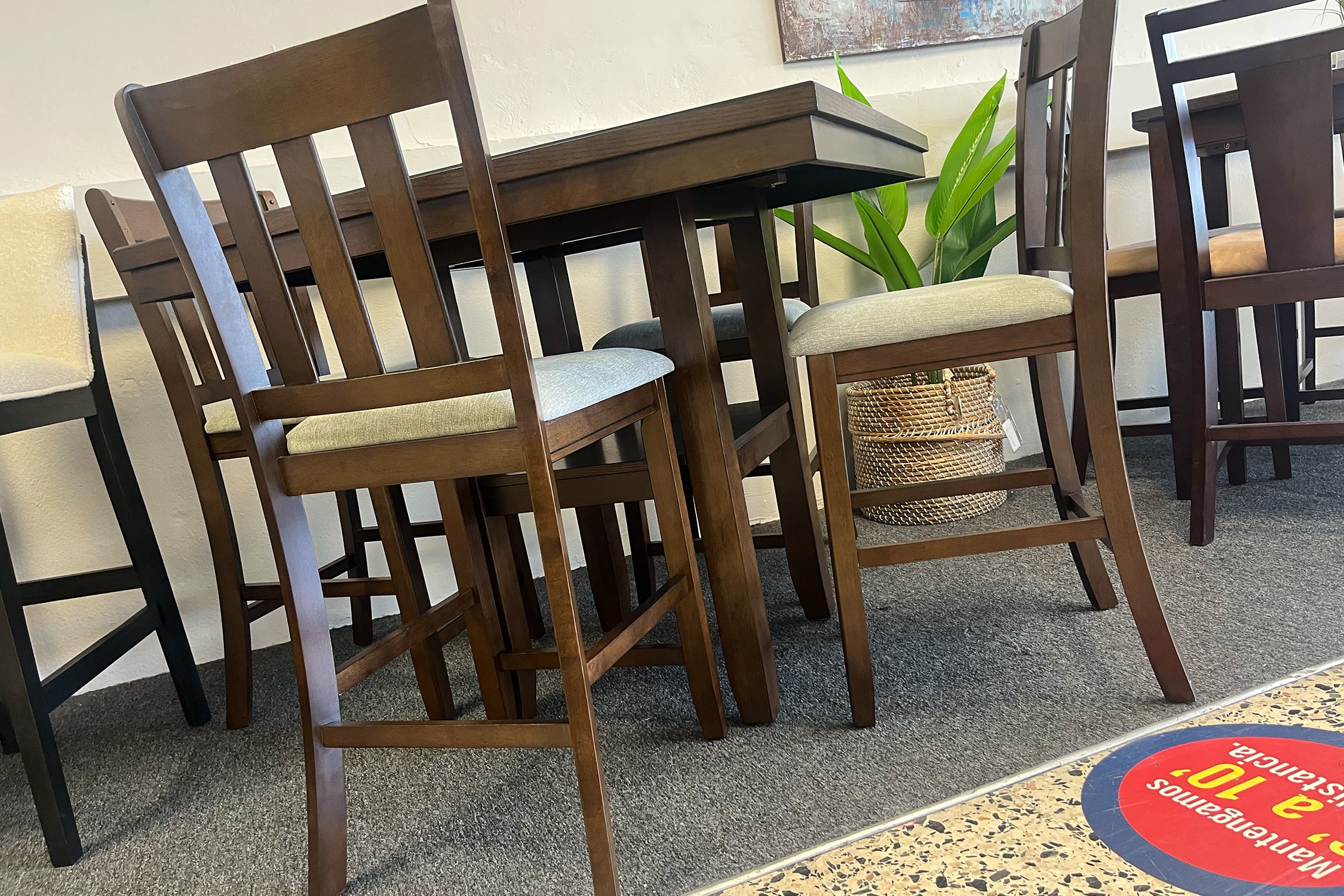 Mesa De Comedor "Counter Height" con 4 Taburetes - Image 4