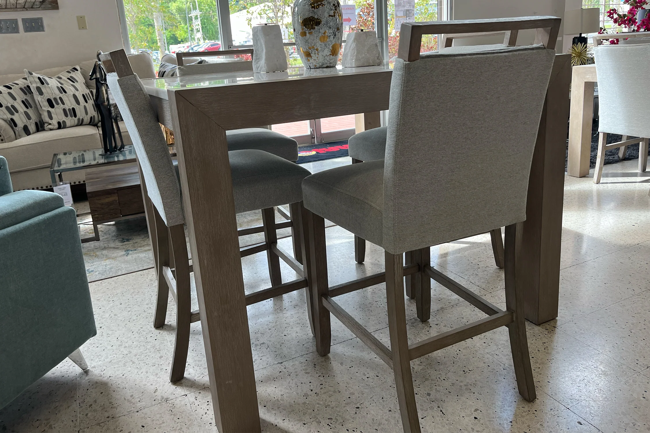 Andrea Mesa De Comedor "Counter Height" con 4 Taburetes - Image 10