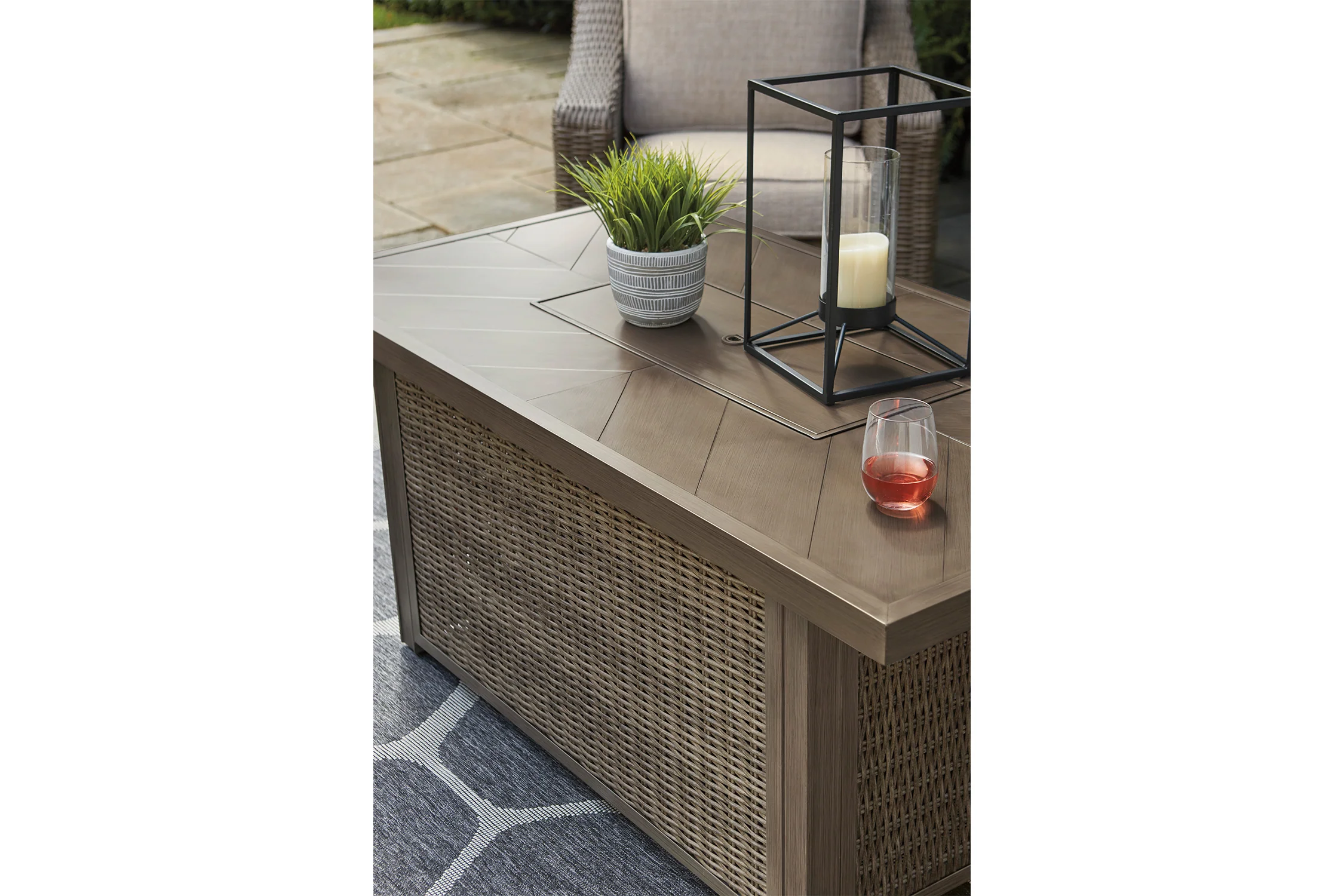 P791 Beachcroft Mesa De Patio Para Fogatas - Image 3