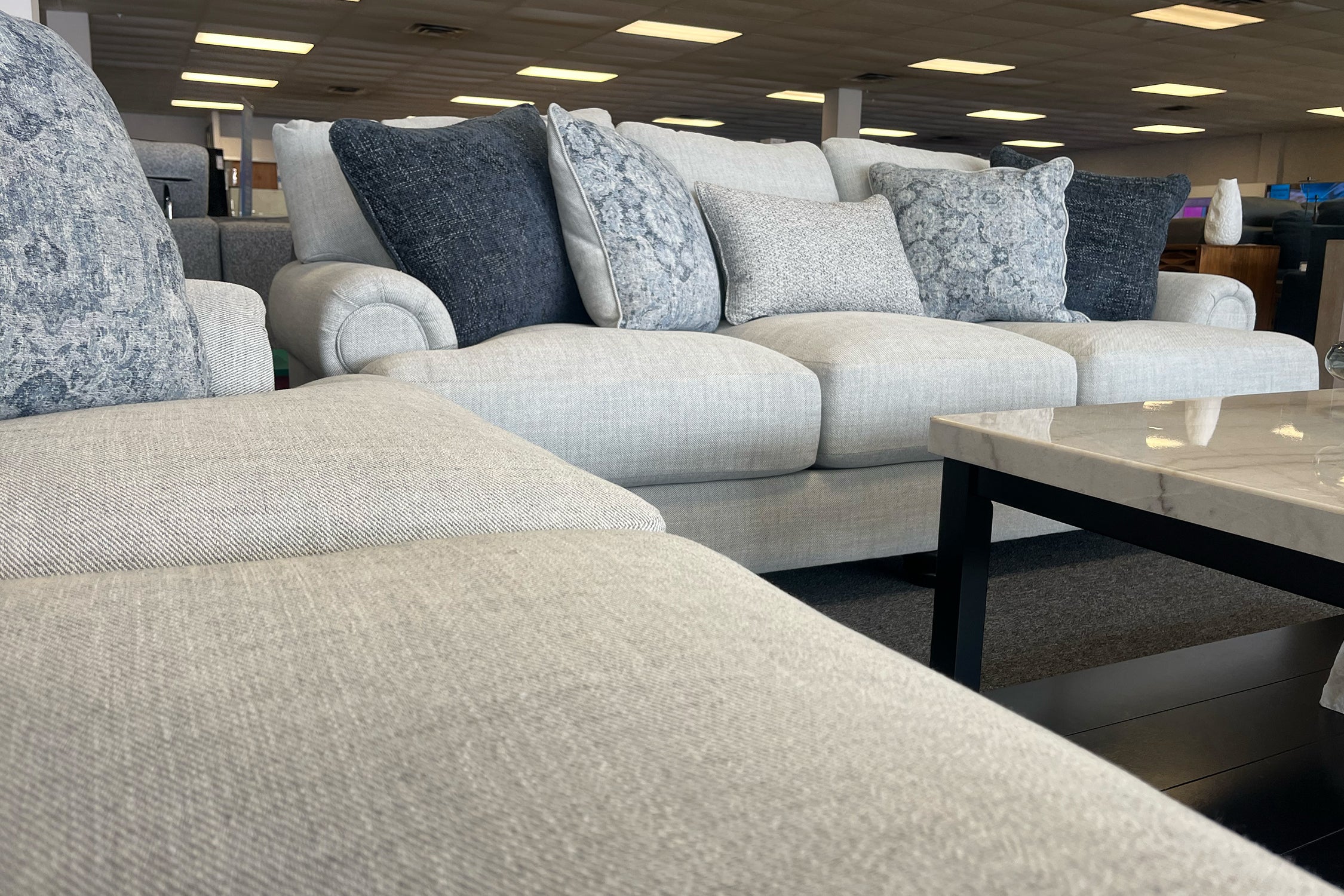 Avocet Sofá & Loveseat  - Image 11