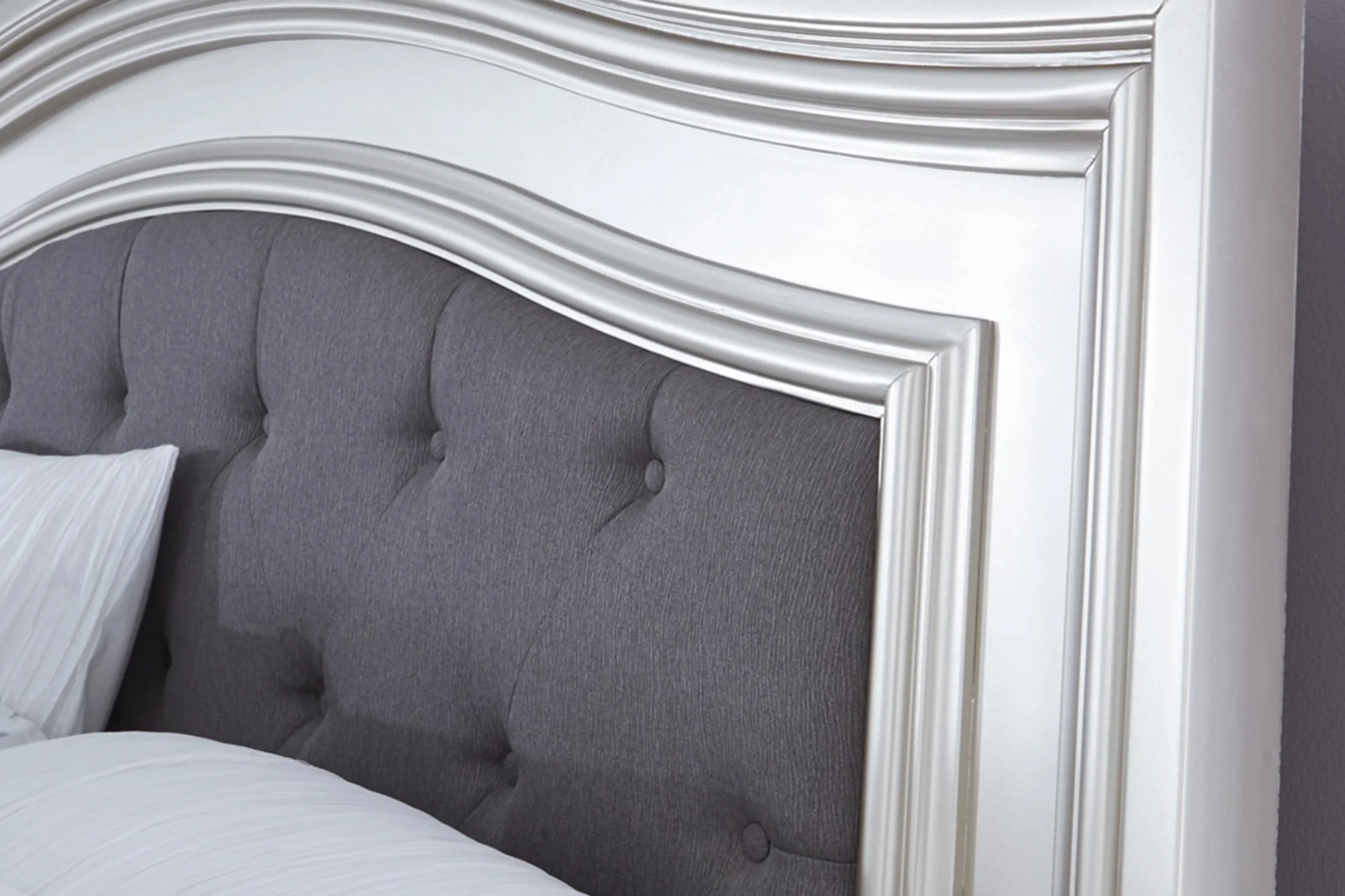 Coralayne Cama Queen - Image 3