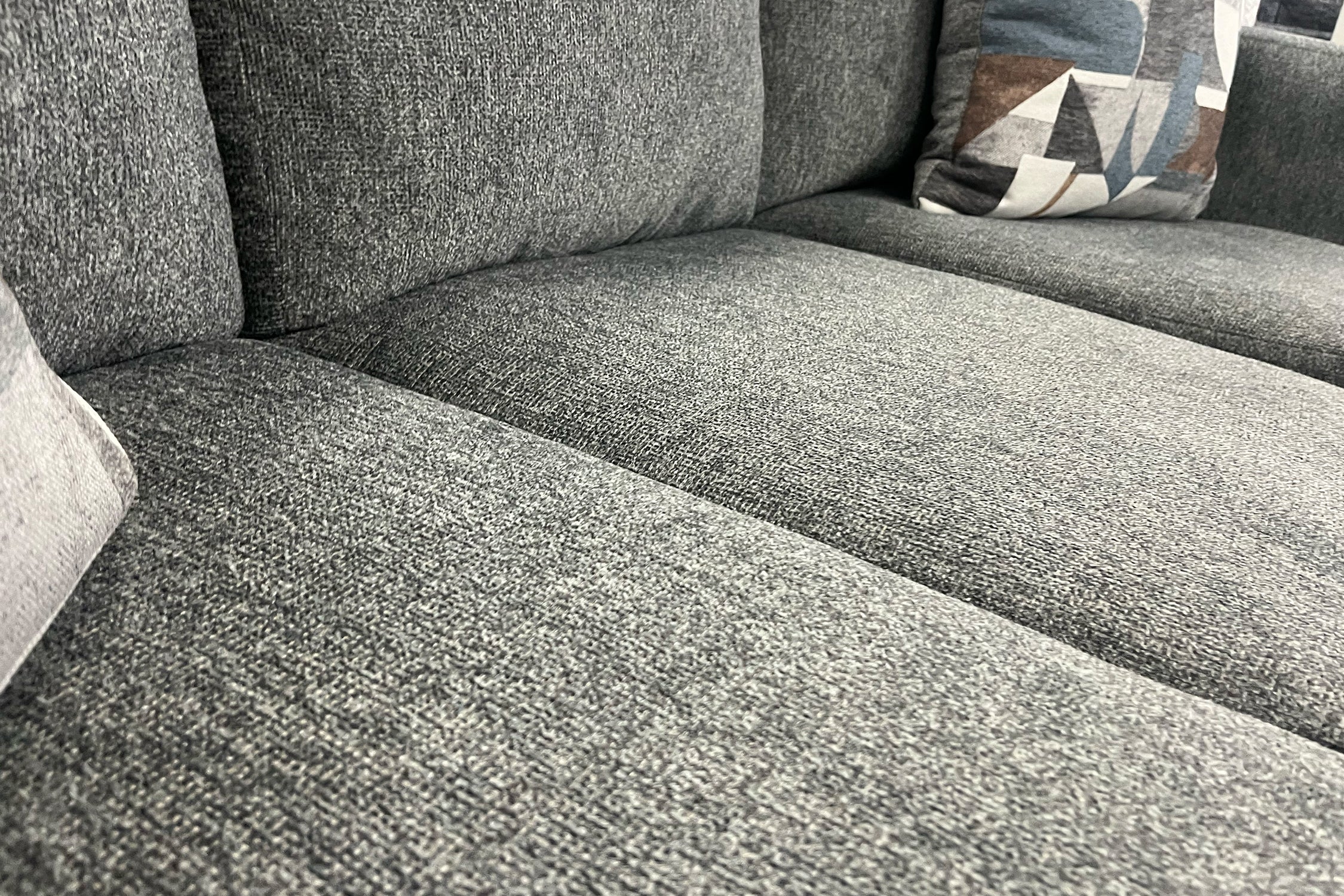 Ducal Sofá & Loveseat - Image 8