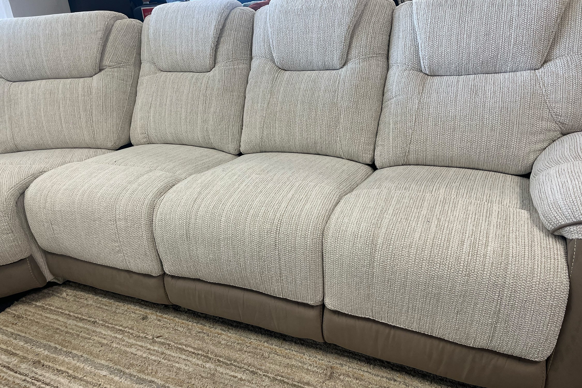 Hallie Seccional Reclinable  - Image 10