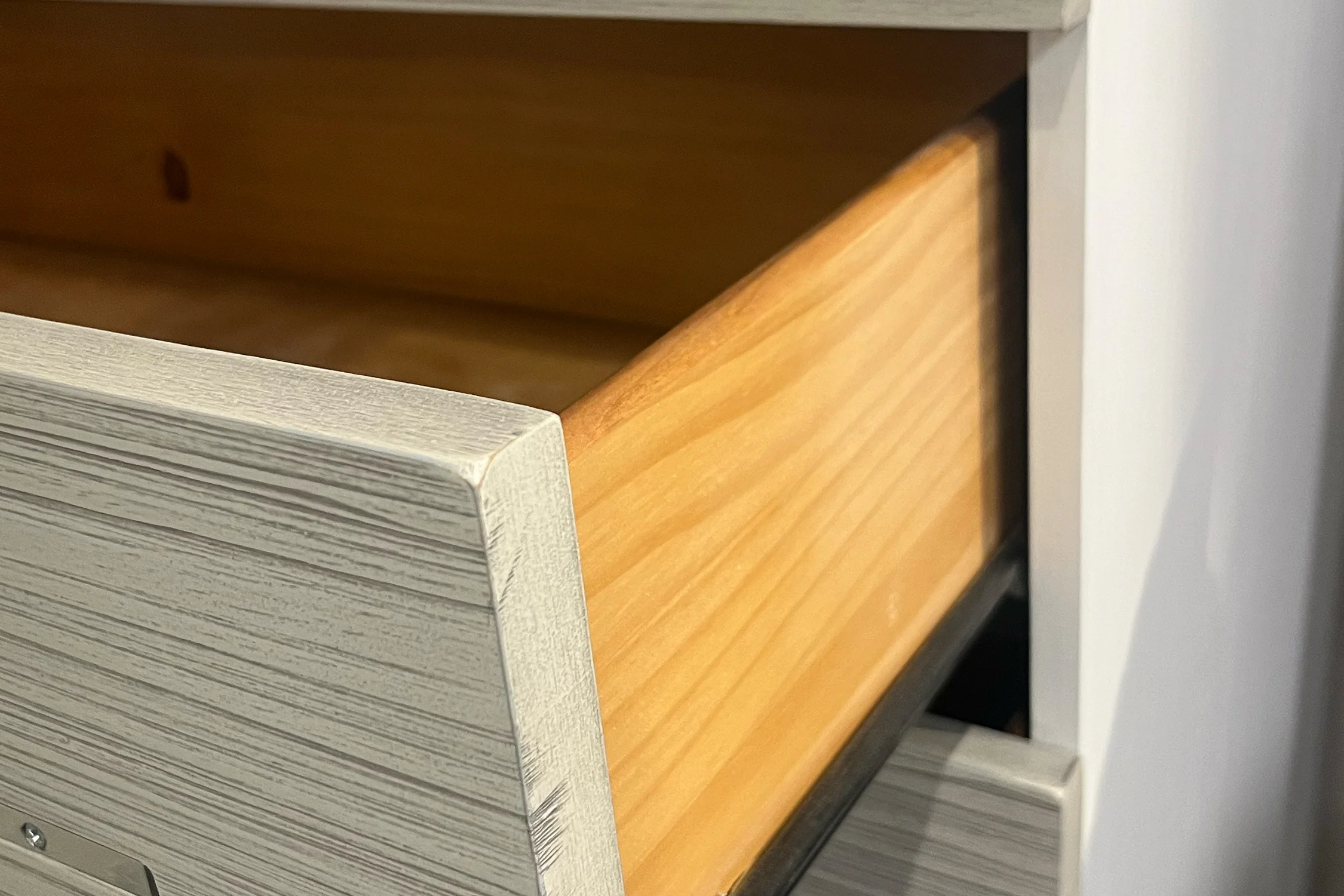 Matrix-231 Chest | Madera Sólida - Image 3