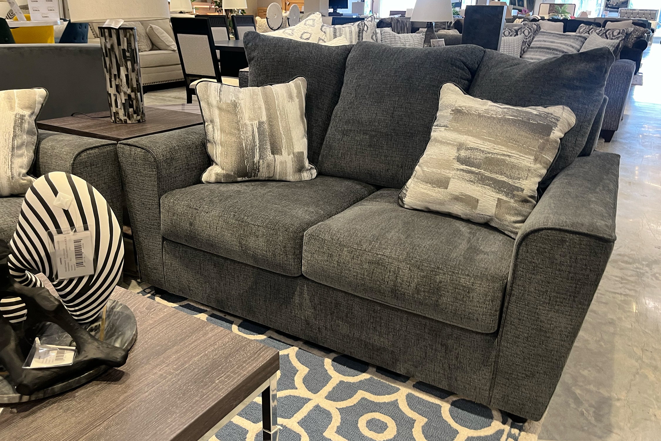 Stairatt Loveseat - Image 6