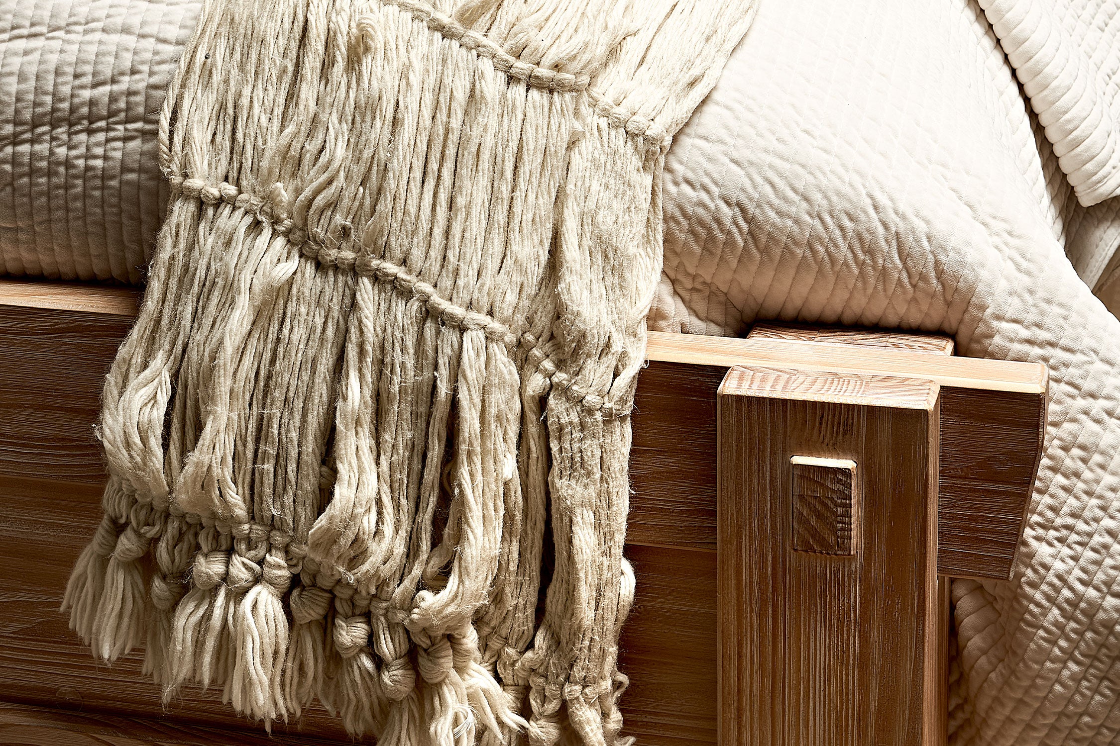 Sturdy Cama - Image 9