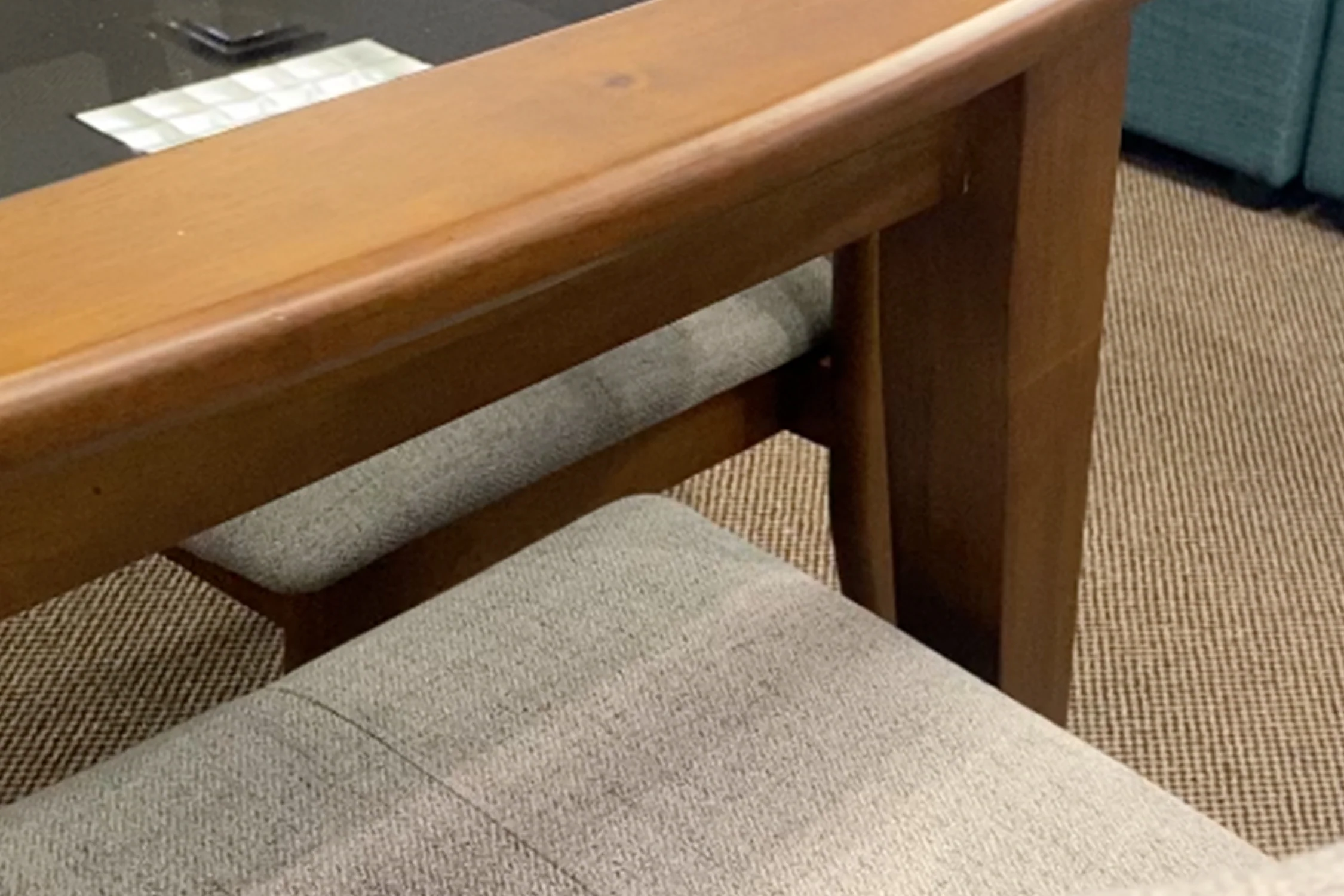 Uptown Mesa de Comedor con 4 Sillas - Image 7